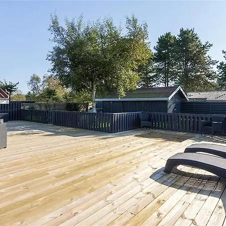 펜션 Two-bedroom Holiday In *