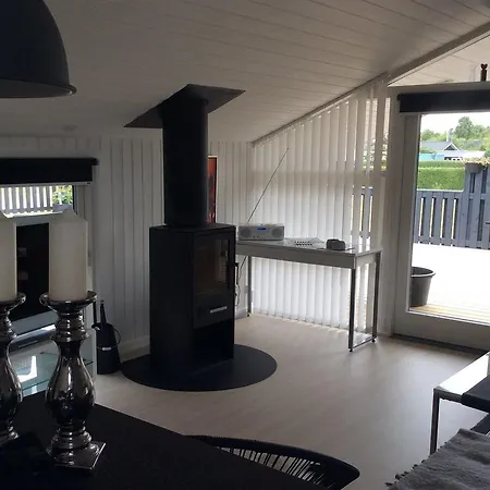 Two-bedroom Holiday In 펜션 Hals