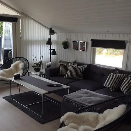 Two-bedroom Holiday In * Hals